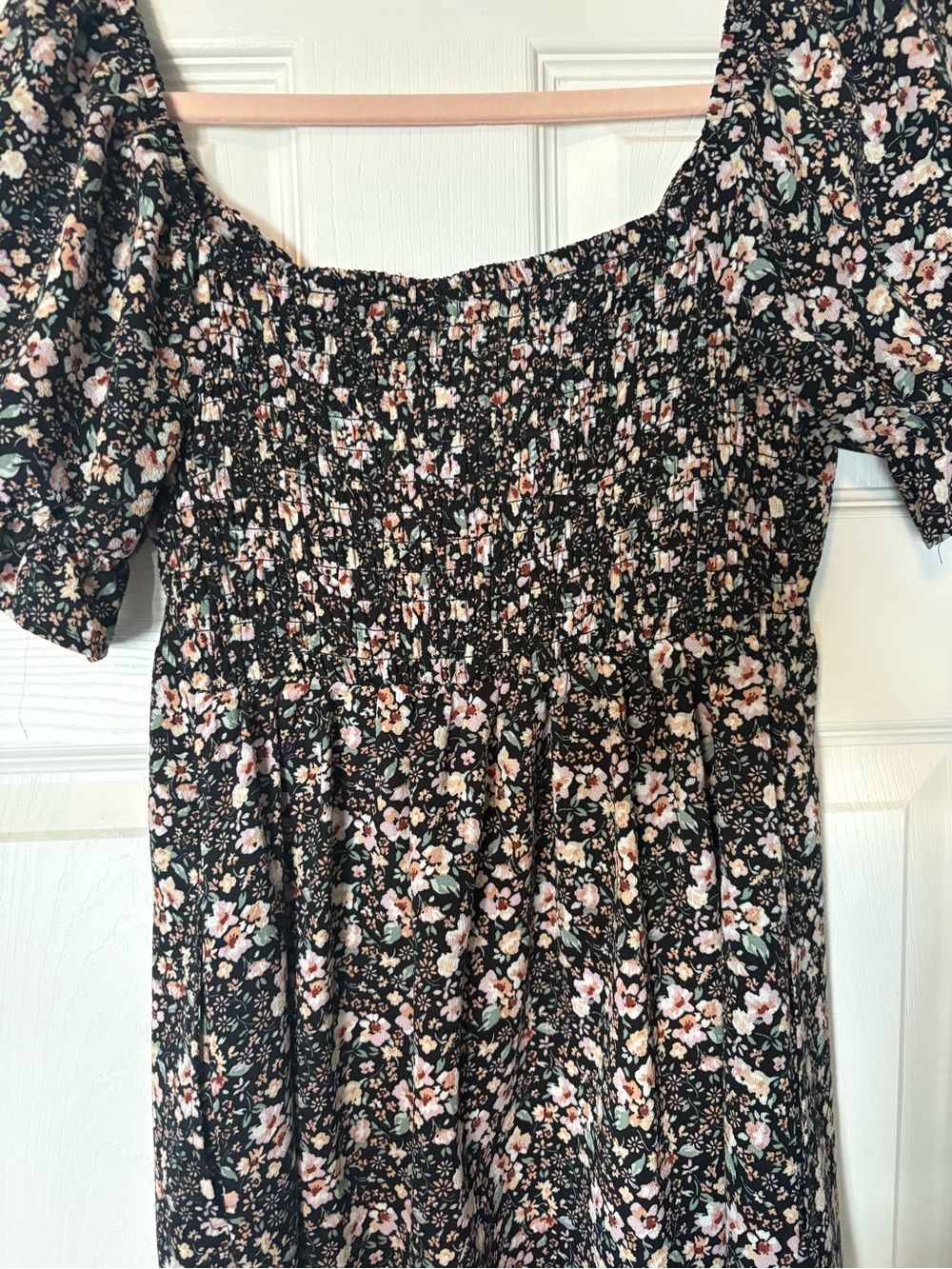Mimi Chica Black Floral Puff-Sleeve Mini Dress - Picture 3 of 4